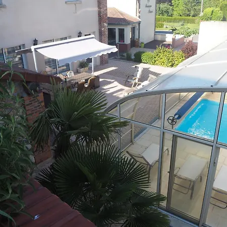 De L'ecurie בית נופש